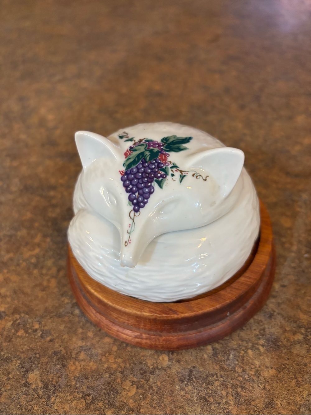 Elizabeth Arden Southern Heirlooms Fox & Grapes Candle Vintage 1980s